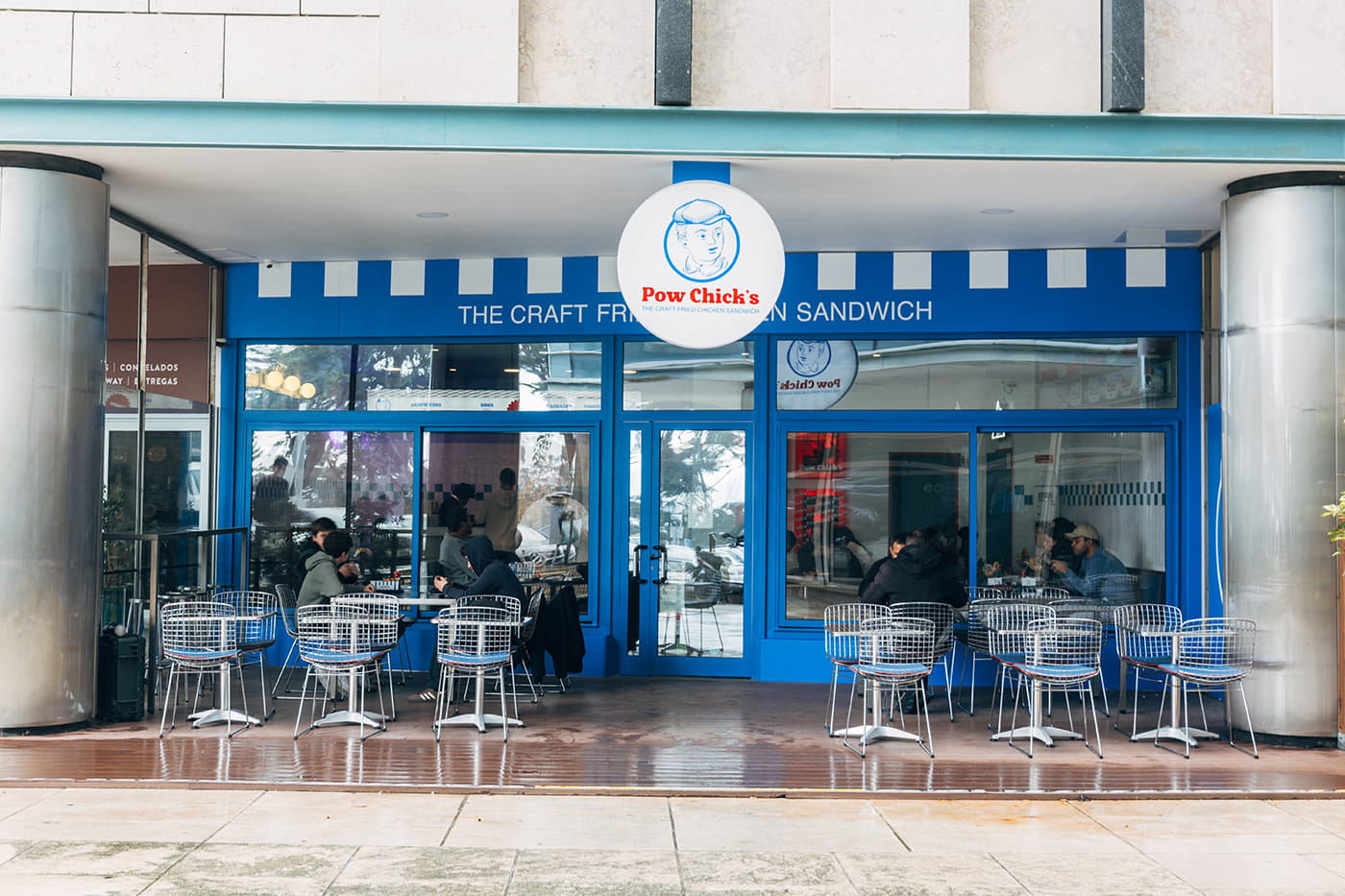 Pow Chick's Estoril outside